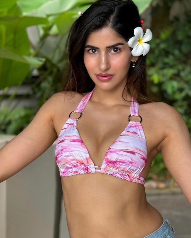 Sakshi Malik’s Floral Summer Glow in Stylish Bikini Look