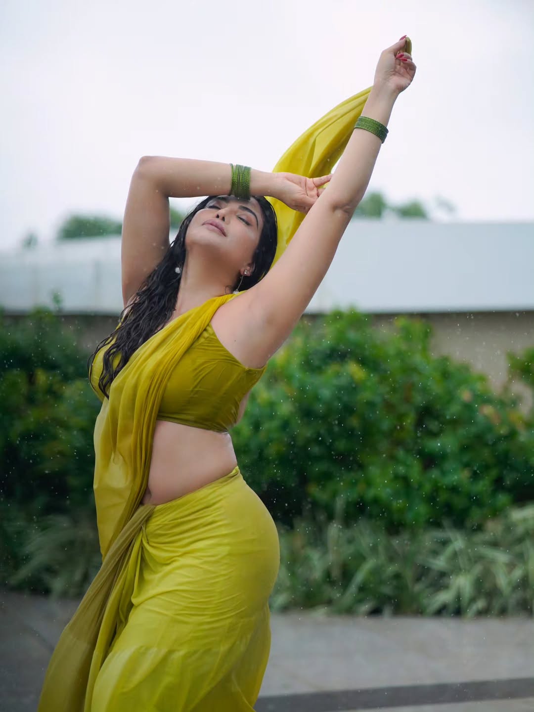 Mrinmai Kolwalkar Turns Heads in a Stunning Yellow Saree