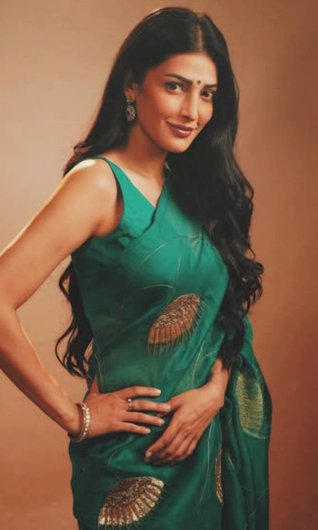 Shruti Haasan: Enchanting in Emerald Green