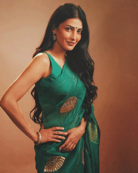 Shruti Haasan: Enchanting in Emerald Green