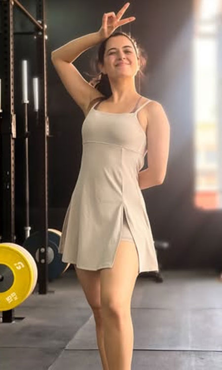 Ashika’s Radiant and Fun Athleisure Moment
