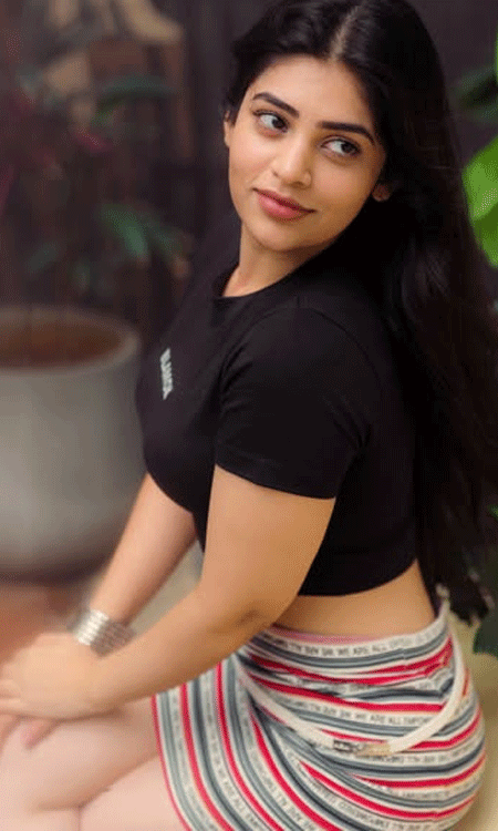 Bandhavi Sridhar’s Casual Charm and Rising Telugu Career