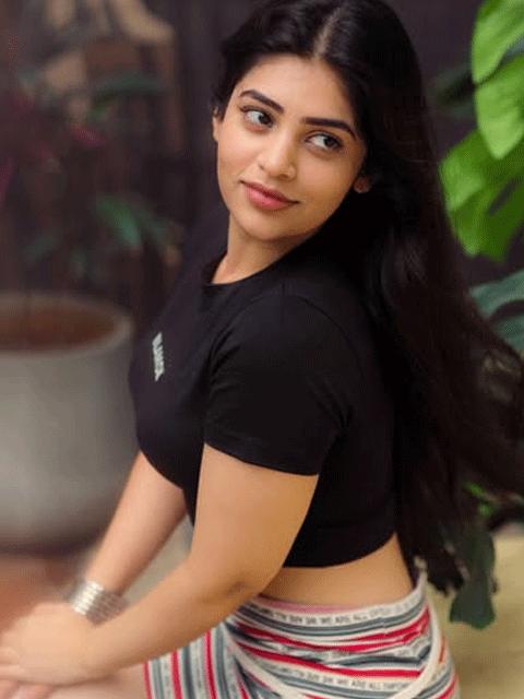 Bandhavi Sridhar’s Casual Charm and Rising Telugu Career