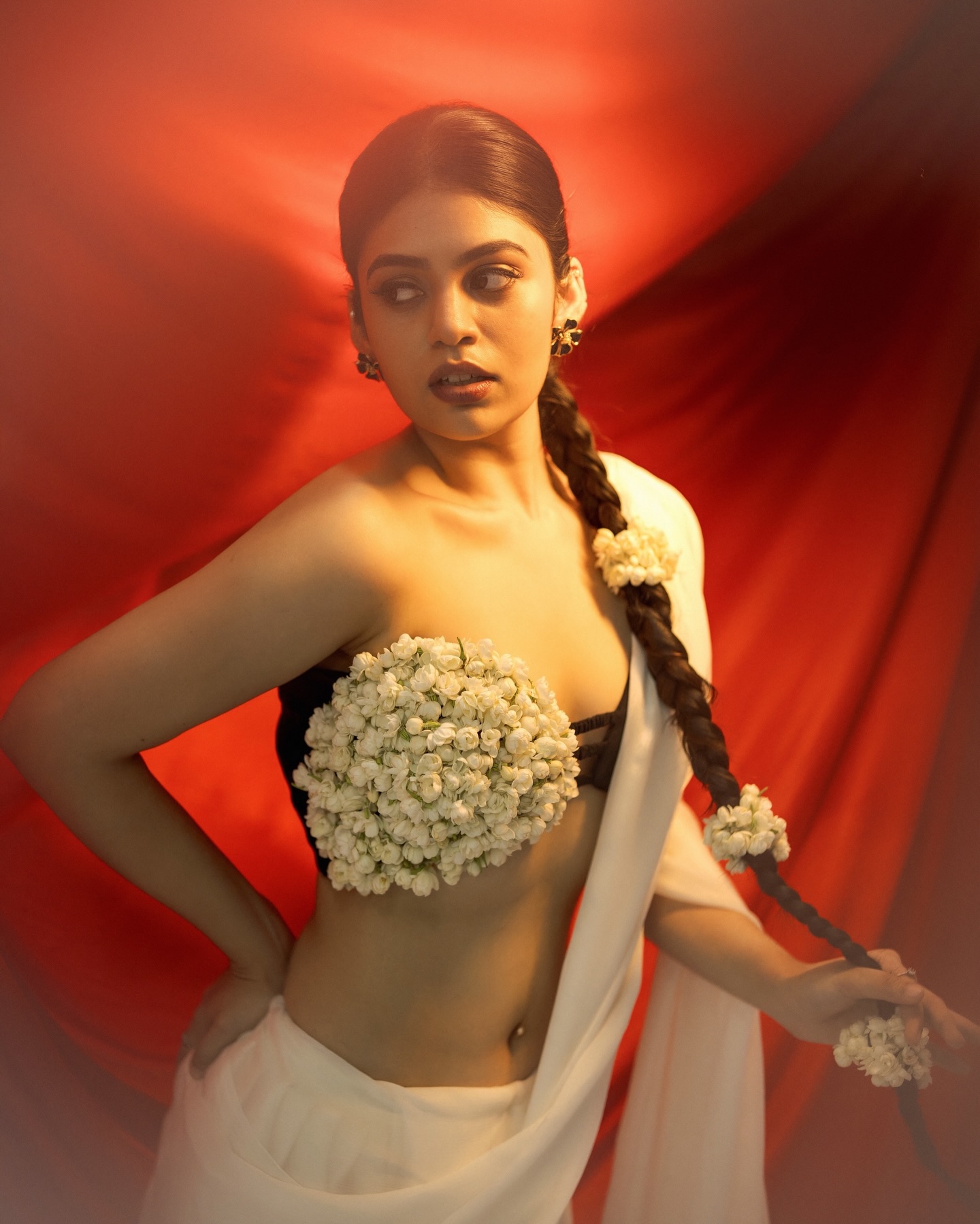 Bandhavi Sridhars Traditional Look Blends Elegance With Bold Creativity