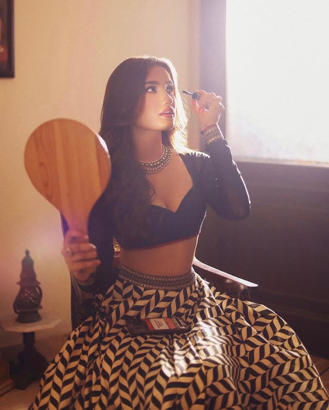 Rasha Thadanis Traditional Look Showcases Her Grace and Star Charm