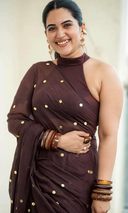 Sravanthi Chokarapu’s Stylish Look and Her Journey From Digital Fame to Films