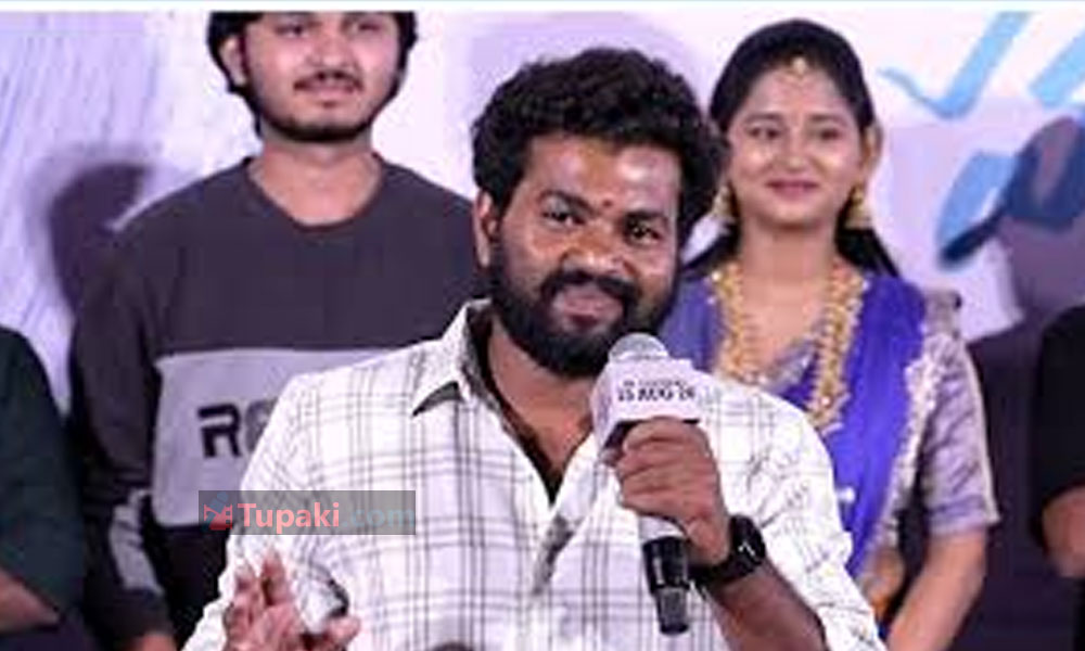 స్టేజ్ పైనే చెంప దెబ్బలు కొట్టుకుని ఏడ్చేసిన నటుడు