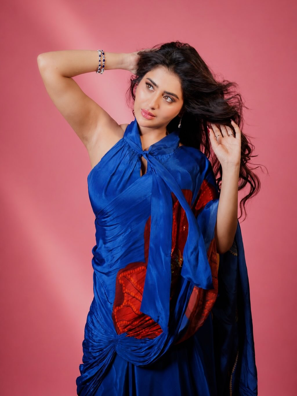 Rashi Singh sets the screen ablaze in royal blue glam