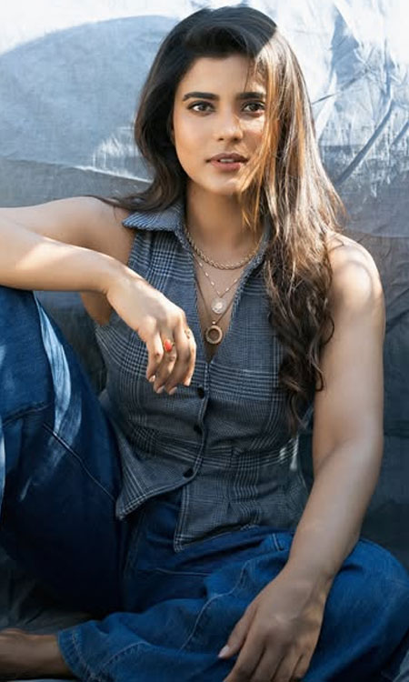 Aishwarya Rajesh radiates effortless grace in casual chic look