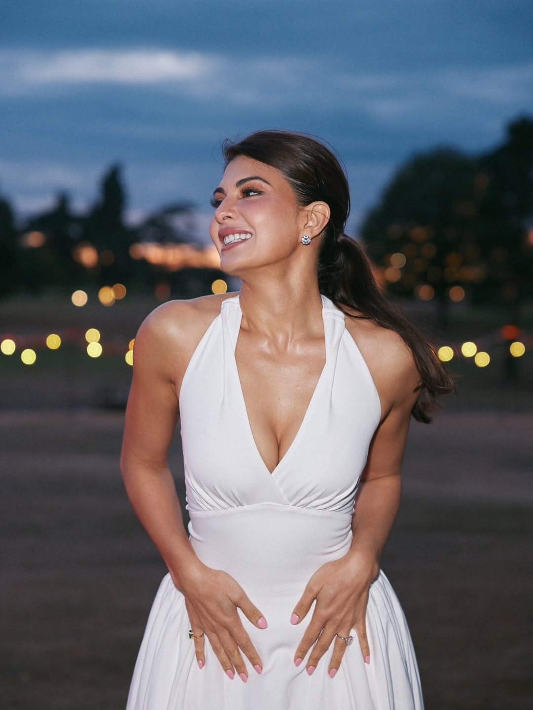 Jacqueline Fernandez Captivates in Chic Dual Looks