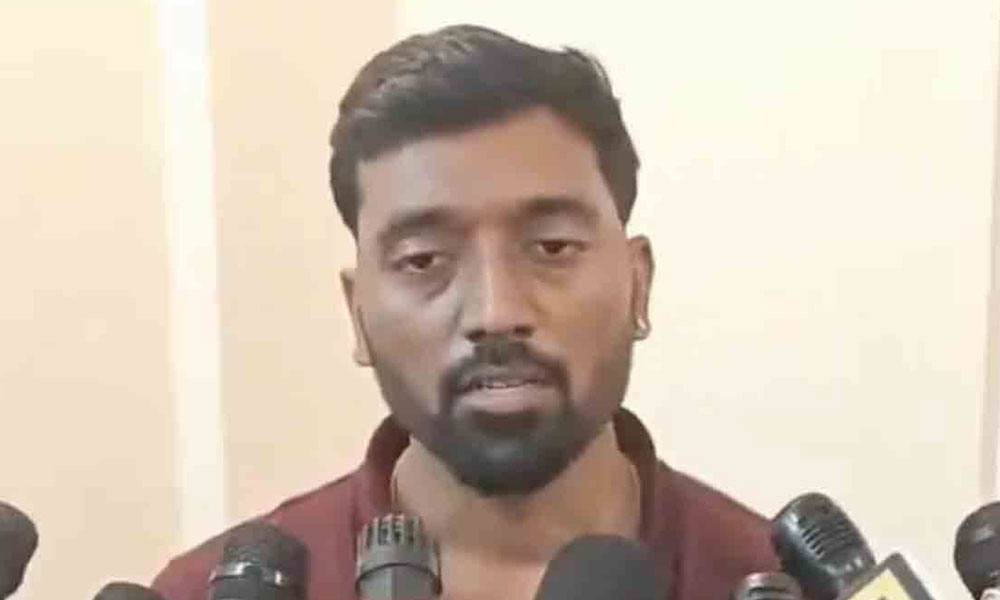 న‌న్ను చంపేస్తారు: బీఆర్ఎస్ ఎమ్మెల్యేపై కుమారుడి సంచ‌ల‌న వ్యాఖ్య‌లు