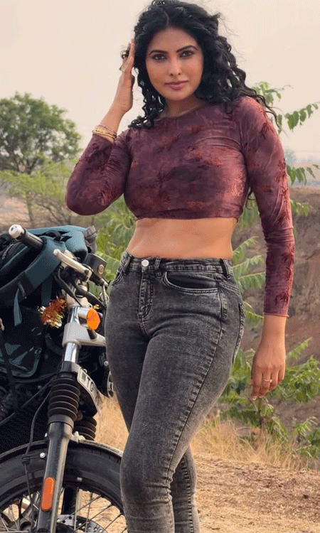 Spotlight on Divi Vadthya: Debut, Bigg Boss & Film Career