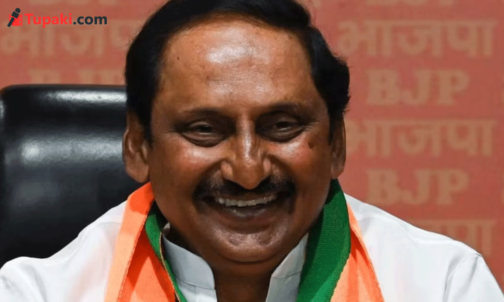 రాజకీయాల మీద మాజీ సీఎం కిరణ్ సంచలన వ్యాఖ్యలు