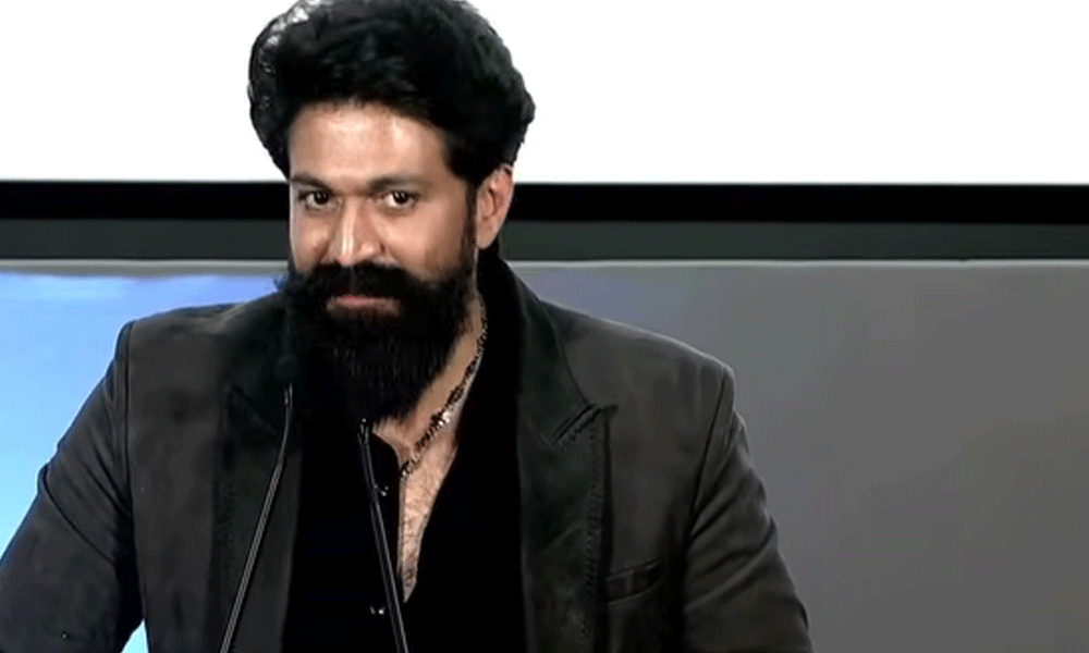టాక్సిక్ ట్రైల‌ర్ లాంచ్: థియేటర్లలో మైండ్ బ్లాక్ అవ్వడం ఖాయం.. య‌ష్ ఎమోష‌న‌ల్!