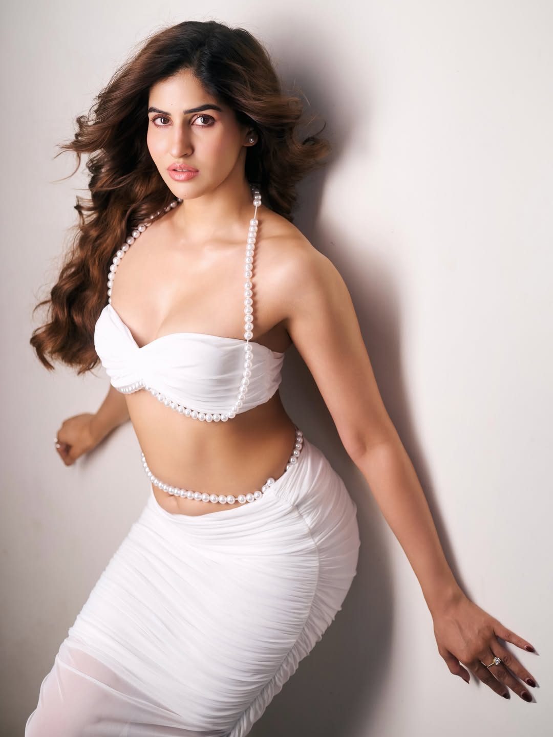 Sakshi Malik Stuns in Dreamy Pearl-Layered White Look