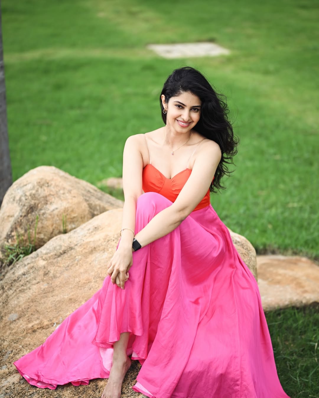 Manasa Varanasi Stuns in Vibrant Orange and Pink Look Manasa Varanasi Stuns in Vibrant Orange and Pink Look