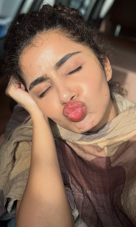 Anupamas Adorable Selfie Captures Her Natural Beauty