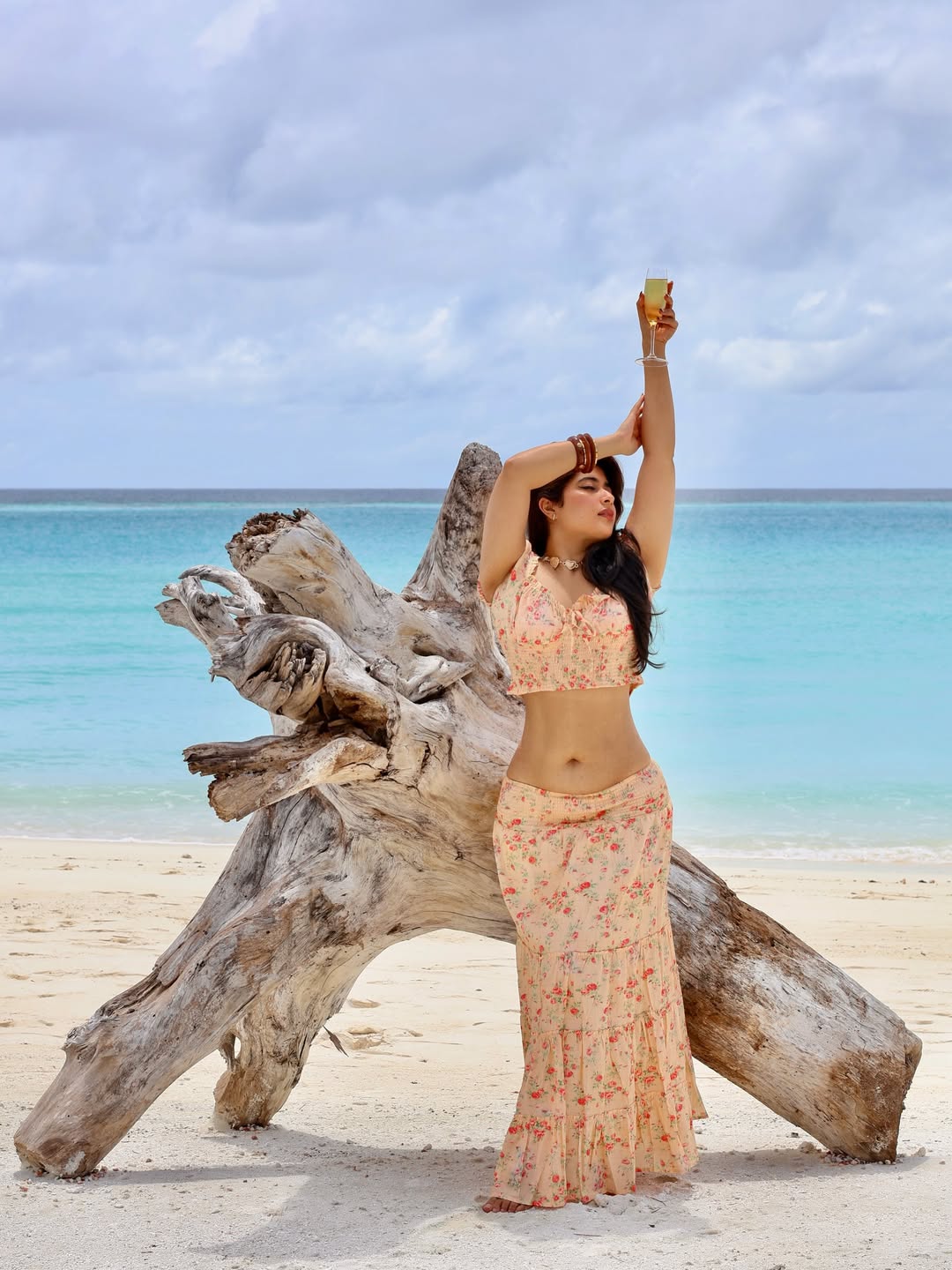 Nikita Sharma Stuns in Peach Beach Outfit, Serves Perfect Vacation Vibes