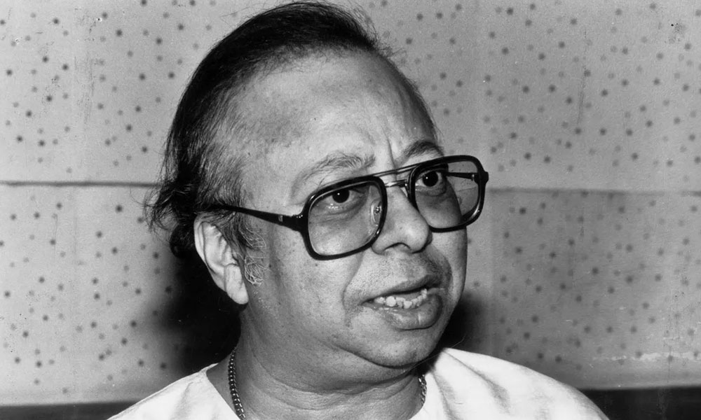 సంగీత ద‌ర్శ‌కుడి బ‌యోపిక్ లో సంచ‌ల‌న మార్పులు!