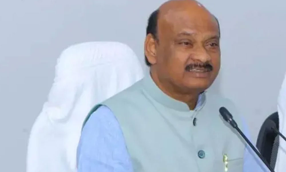 హాట్ టాపిక్ : వైసీపీ ఎమ్మెల్యేలపై అనర్హత వేటు!