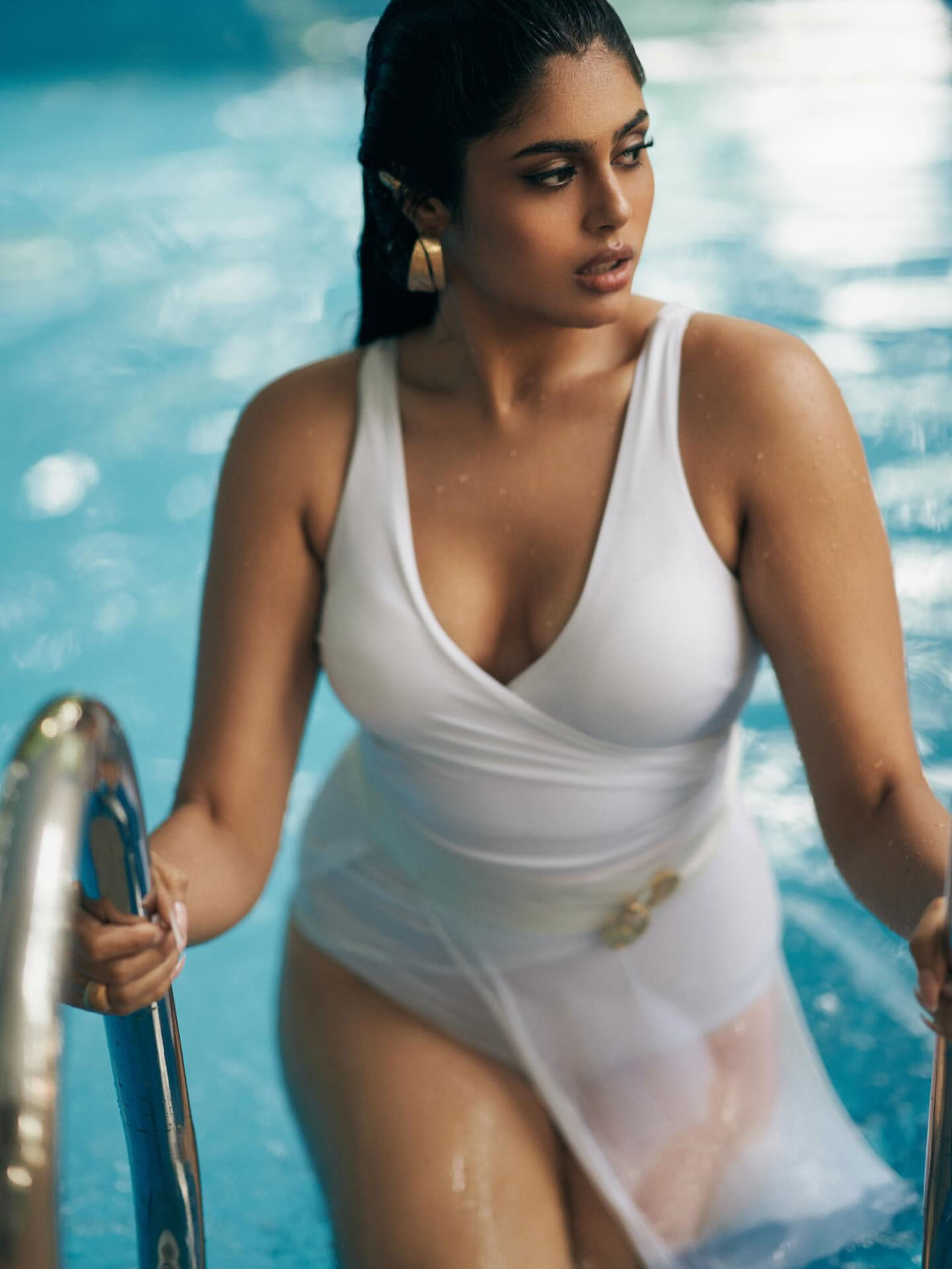 Faria Abdullah’s Stunning Poolside Photo and Rising Career