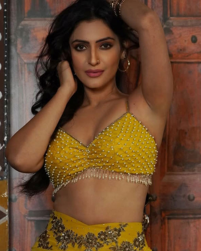 Captivating in Yellow – Shivangi Verma’s Movie Career Soars