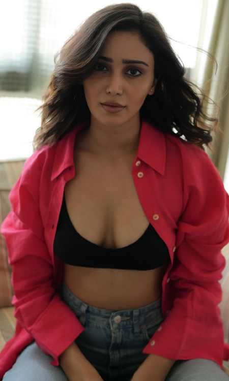 Anaira Gupta Turns Heads With Her Chic Pink Shirt Look