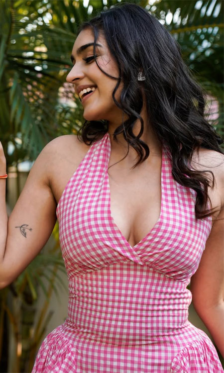 Pink Perfection: Yukti Thareja’s Charming Photo & Film Rise