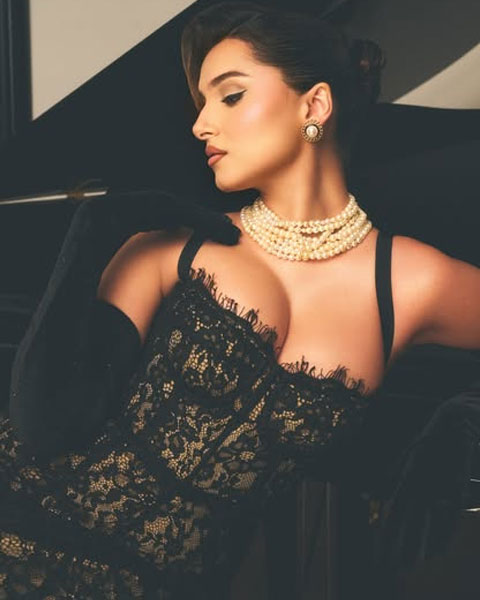 Tara Sutaria’s Vintage 50s Glam: From Debut to Toxic & Beyond
