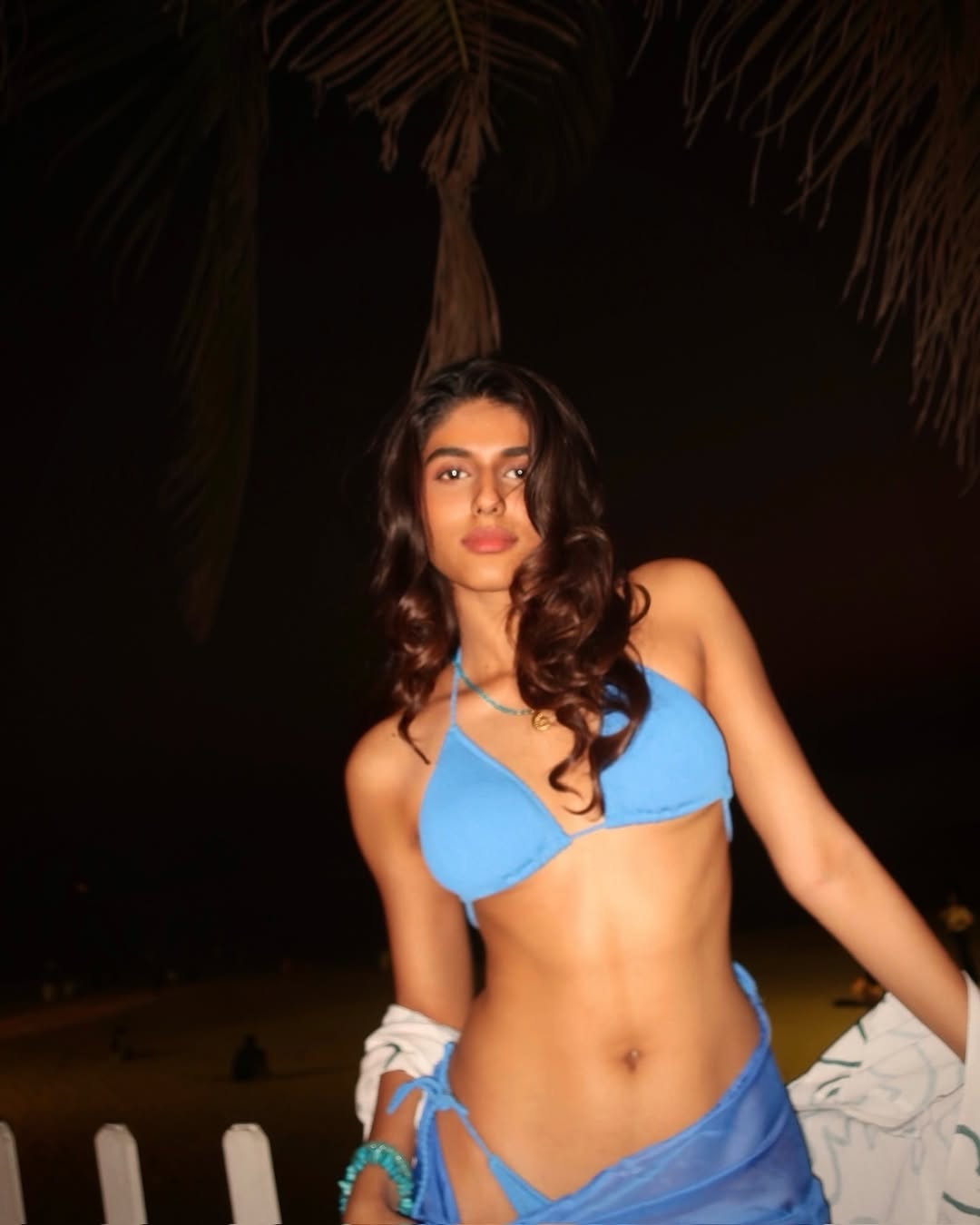 Trisha Shetty’s Beachside Glam Look Radiates Confidence and Youthful Energy
