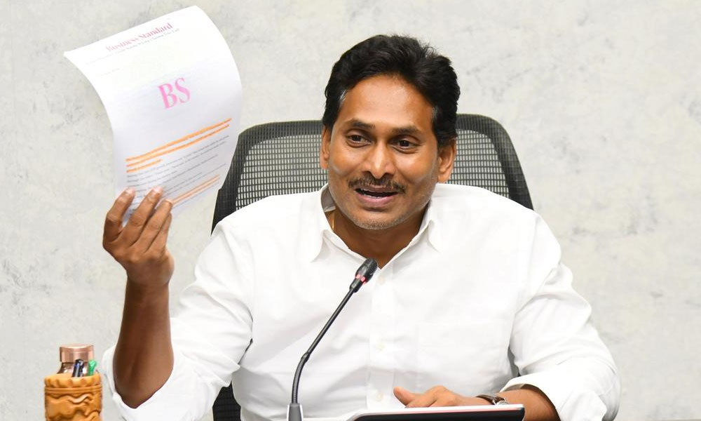 జగన్ కి క్రేజ్ అంత ఎందుకు ?