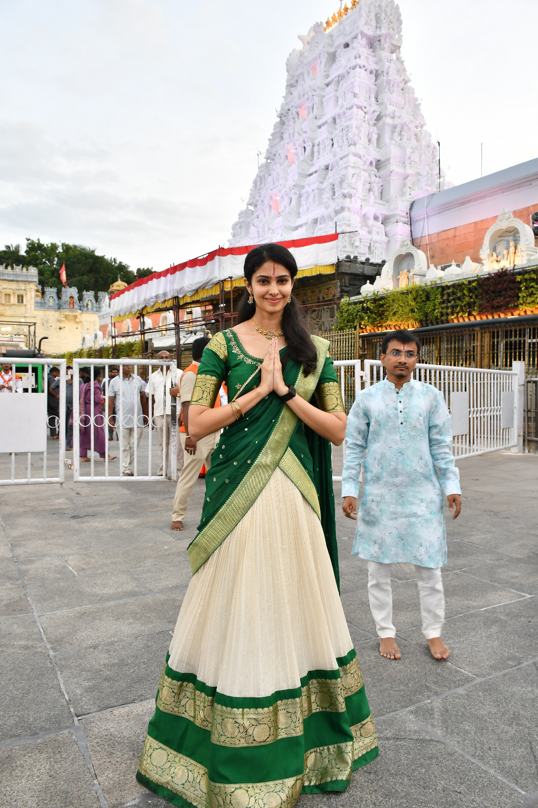 Manasa Varanasi’s Divine Darshan at Tirumala
