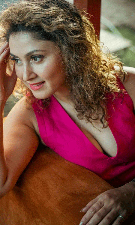 Manjari Fadnnis Captivates Fans With Her Elegant Portrait