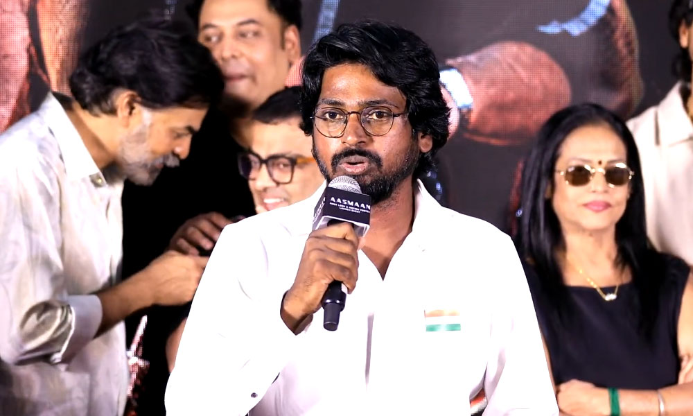హైపర్‌లింక్ స్క్రీన్‌ప్లేతో ఆస్మాన్.. డైరెక్టర్ రామ్