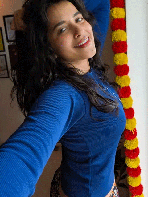 Komalee Prasad’s Good Hair Day Glow