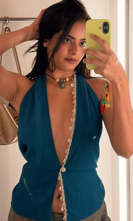 Riddhi Kumar’s Boho-Chic Mirror Magic