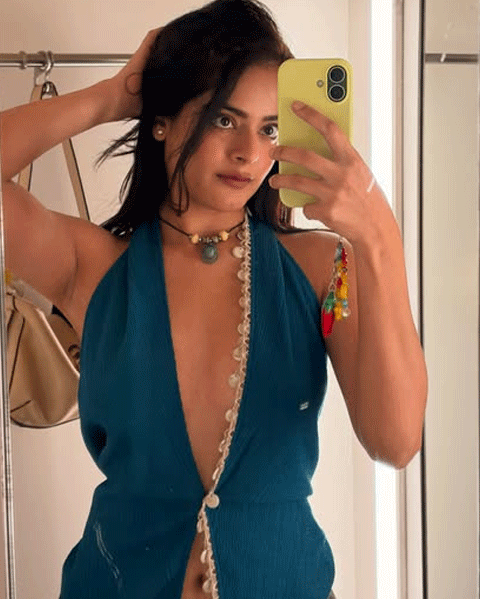 Riddhi Kumar’s Boho-Chic Mirror Magic