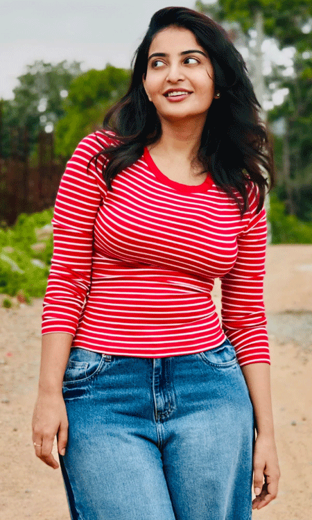 Ananya Nagalla Stuns Fans With Her Natural No-Makeup Look