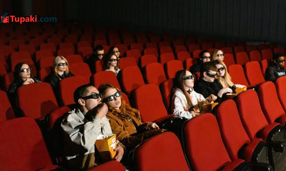 Gen-Z Brings New Energy to Movie Theatres Gen-Z Brings New Energy to Movie Theatres