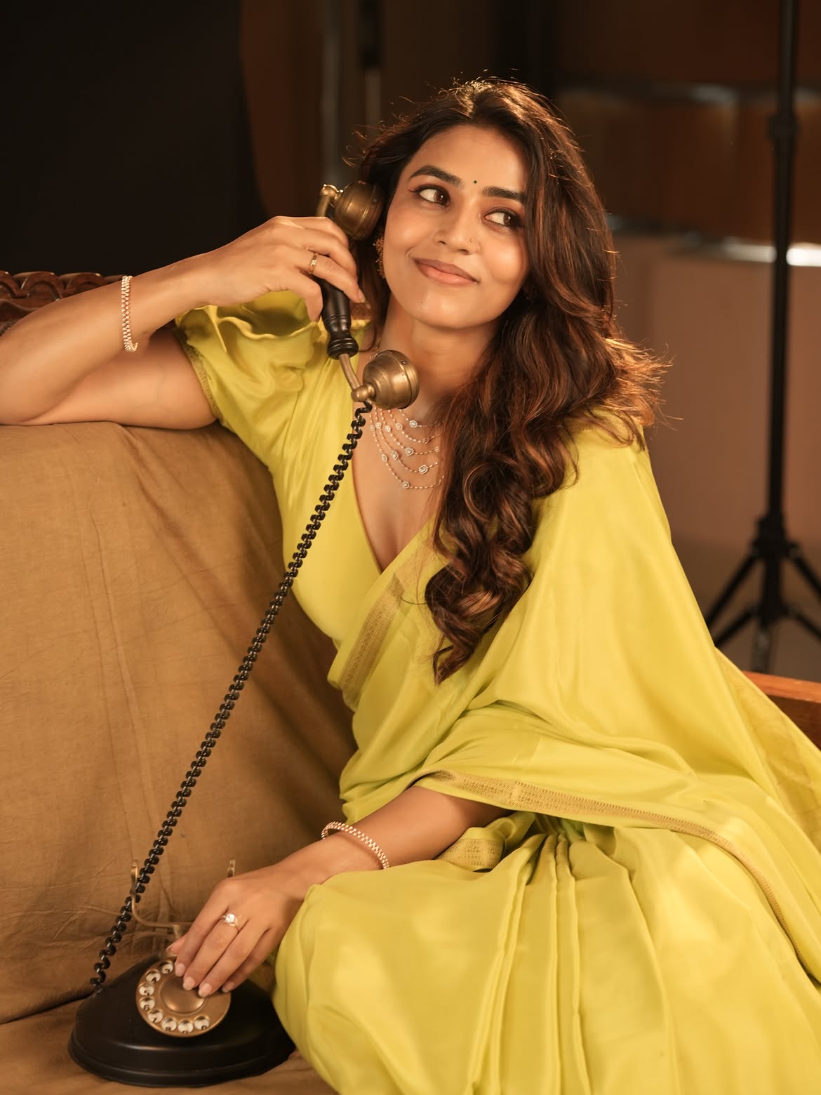 Sapthaami Gowdas Traditional Look Wins Hearts Online