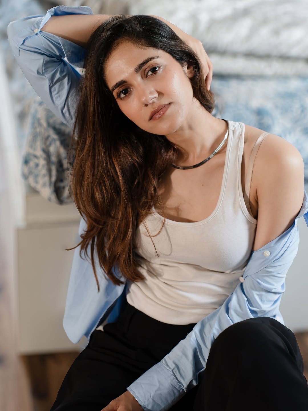 Simran Choudhary’s Chic Bedside Look