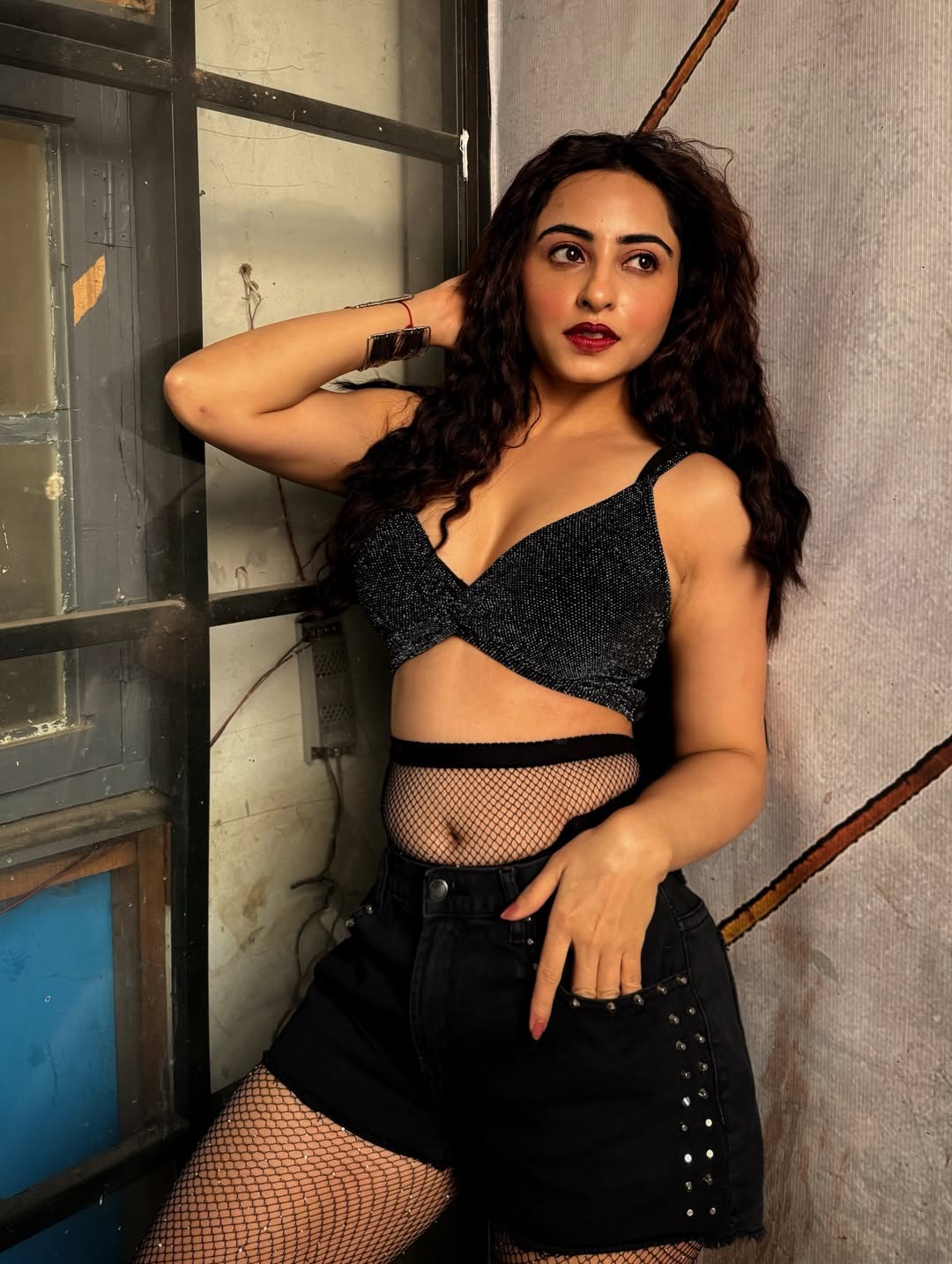 Niyati Fatnani Turns Up the Heat in Sparkling Black Look