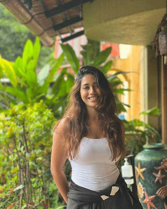 Nivetha Pethuraj’s Natural Beauty Steals the Spotlight in New Photos