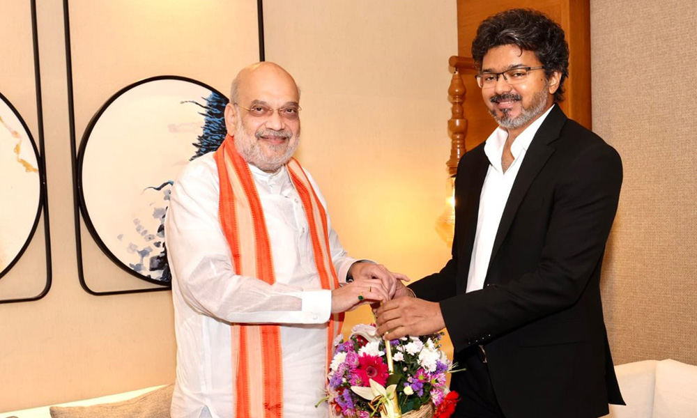 బొకేతో పాటు .. భోజనం కూడా ..!