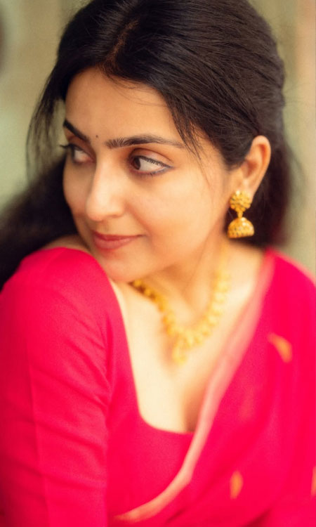 Avantika Mishra’s Traditional Pink Saree Look Wins Hearts