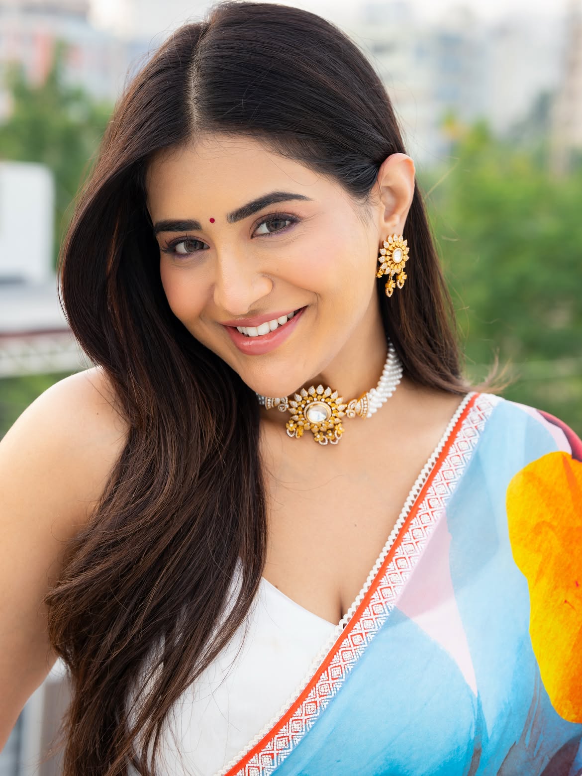 Rashi Singhs Colourful Saree Look Wins Hearts