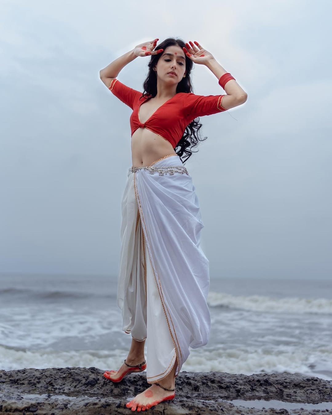 Anaswara Rajan Stuns in a Graceful Traditional Beachside Look