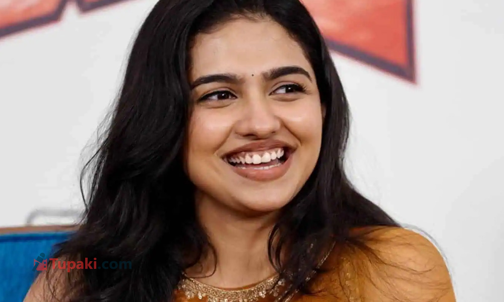 చరణ్, ఎన్టీఆర్, ప్రభాస్.. ప్రేమలు భామ దారెటు?