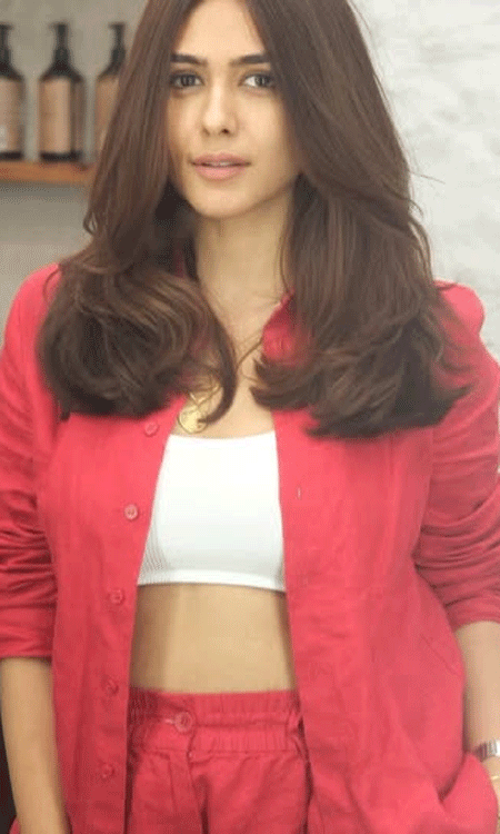 Mrunal Thakur’s Fresh Red Look & Career Highlights