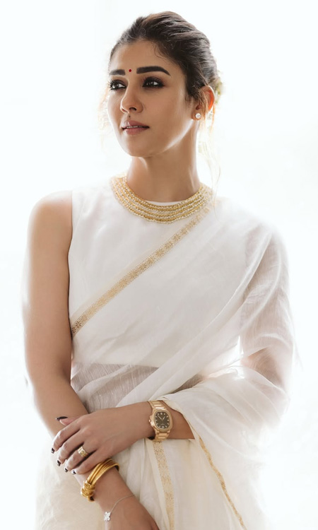 Nayanthara Stuns in Elegant White Saree